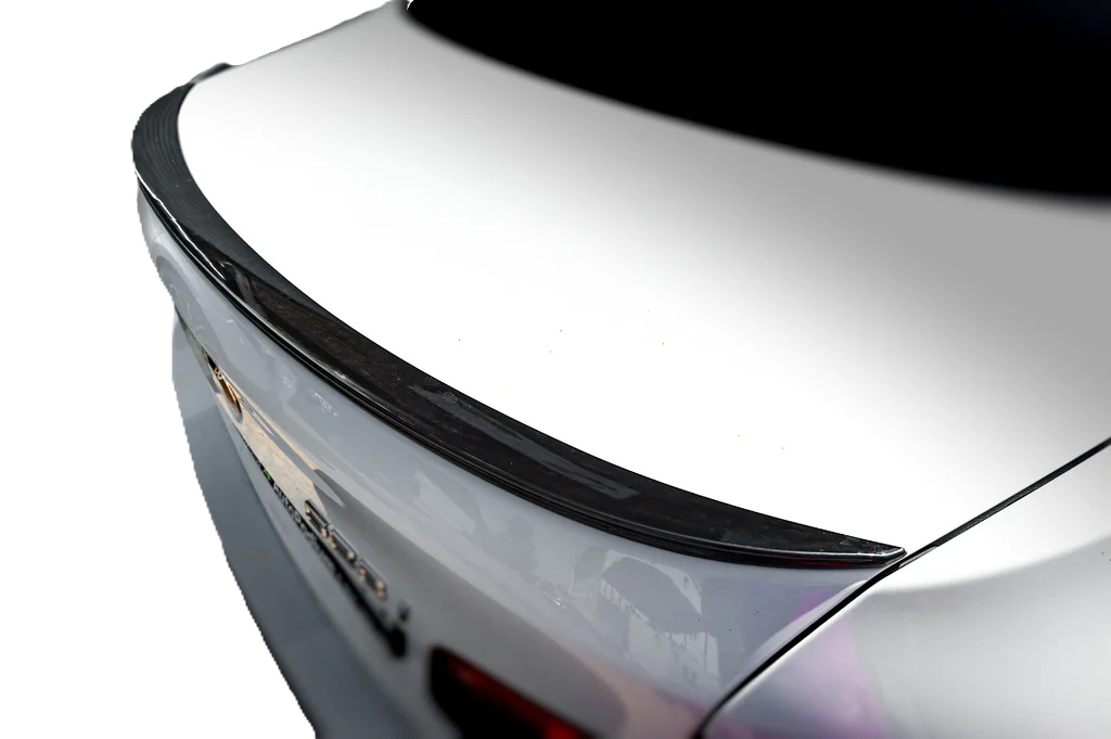 SPOJLER BMW 5 F10 10-16 Piano Black Spoiler